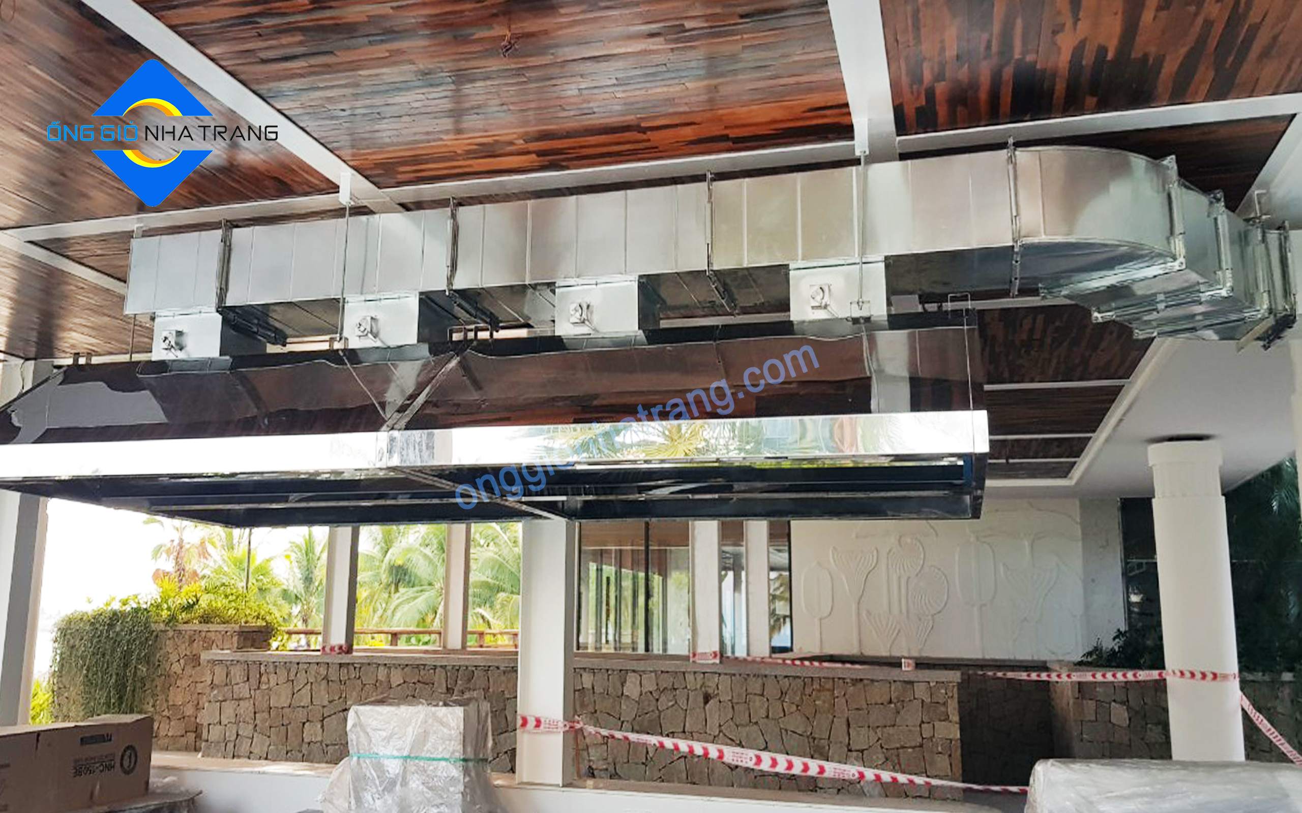 Ống Gió Nha Trang thi công hệ thống hút khói bếp nhà hàng Ống Gió Nha Trang thi công hệ thống hút khói bếp nhà hàng