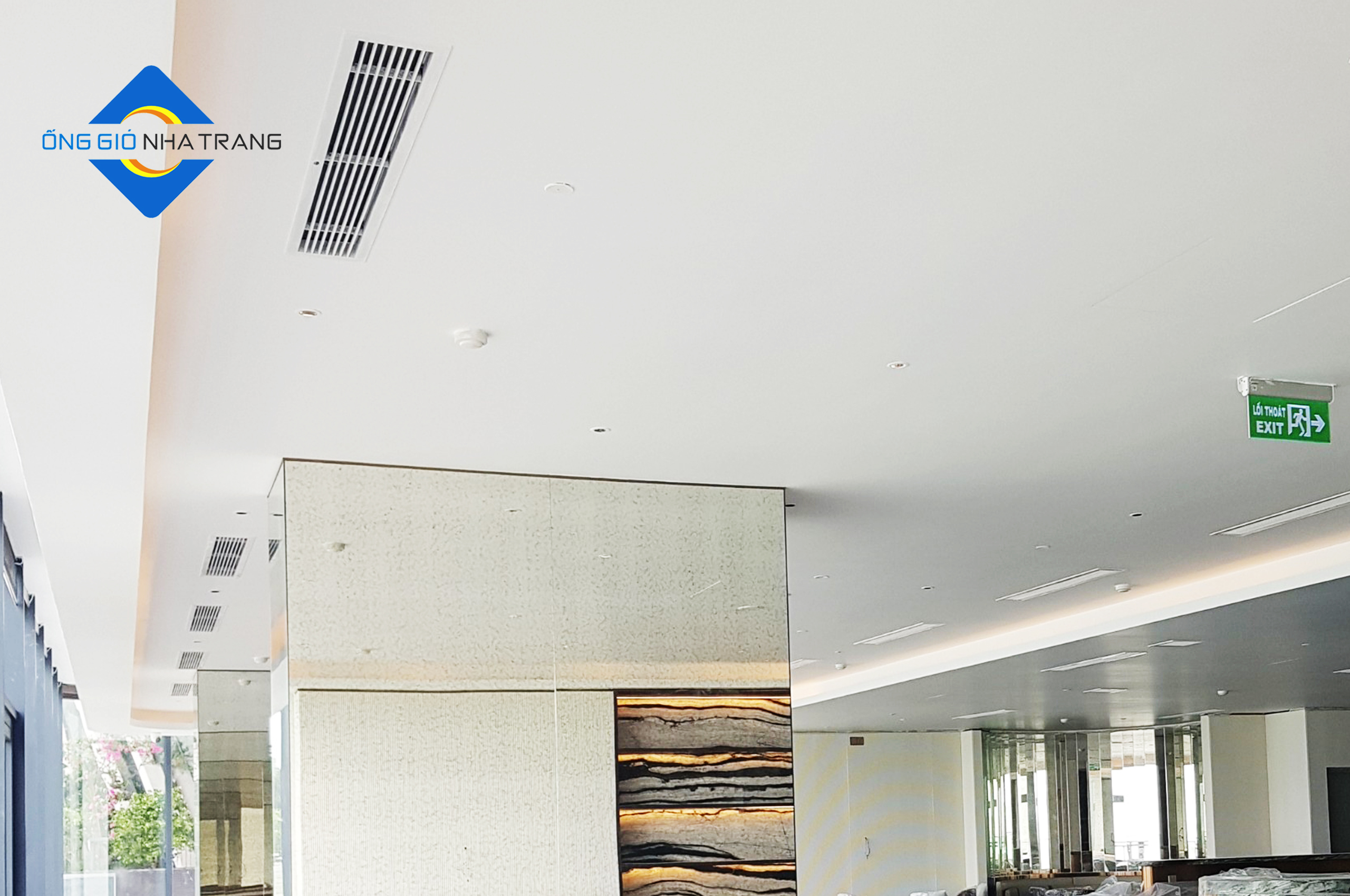 Thi cong he thong dieu hoa trung tam Ong Gio Nha Trang thuc hien